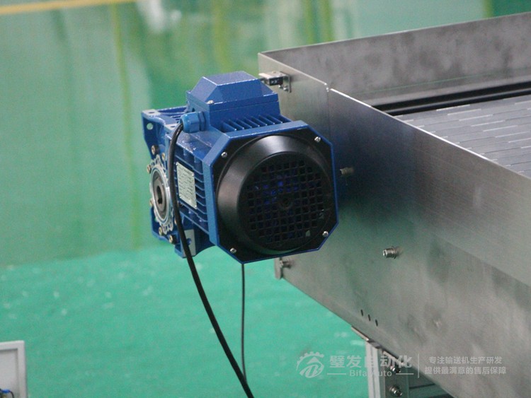 帶擋邊不銹鋼鏈板輸送機 帶擋邊不銹鋼鏈板輸送機